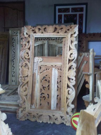 wooden mirror CodeWM100B size 110x90cm